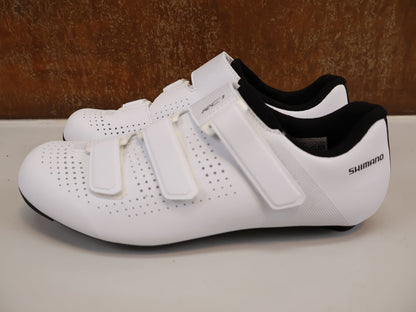 RR - Herrenschuhe von Shimano, SHIMANO SH - RC100 RENNRADSCHUHE HERREN / WEISS / GR. 43 / DYNALAST / 2024 vor USEDBIKES - OB.DE Hintergrund
