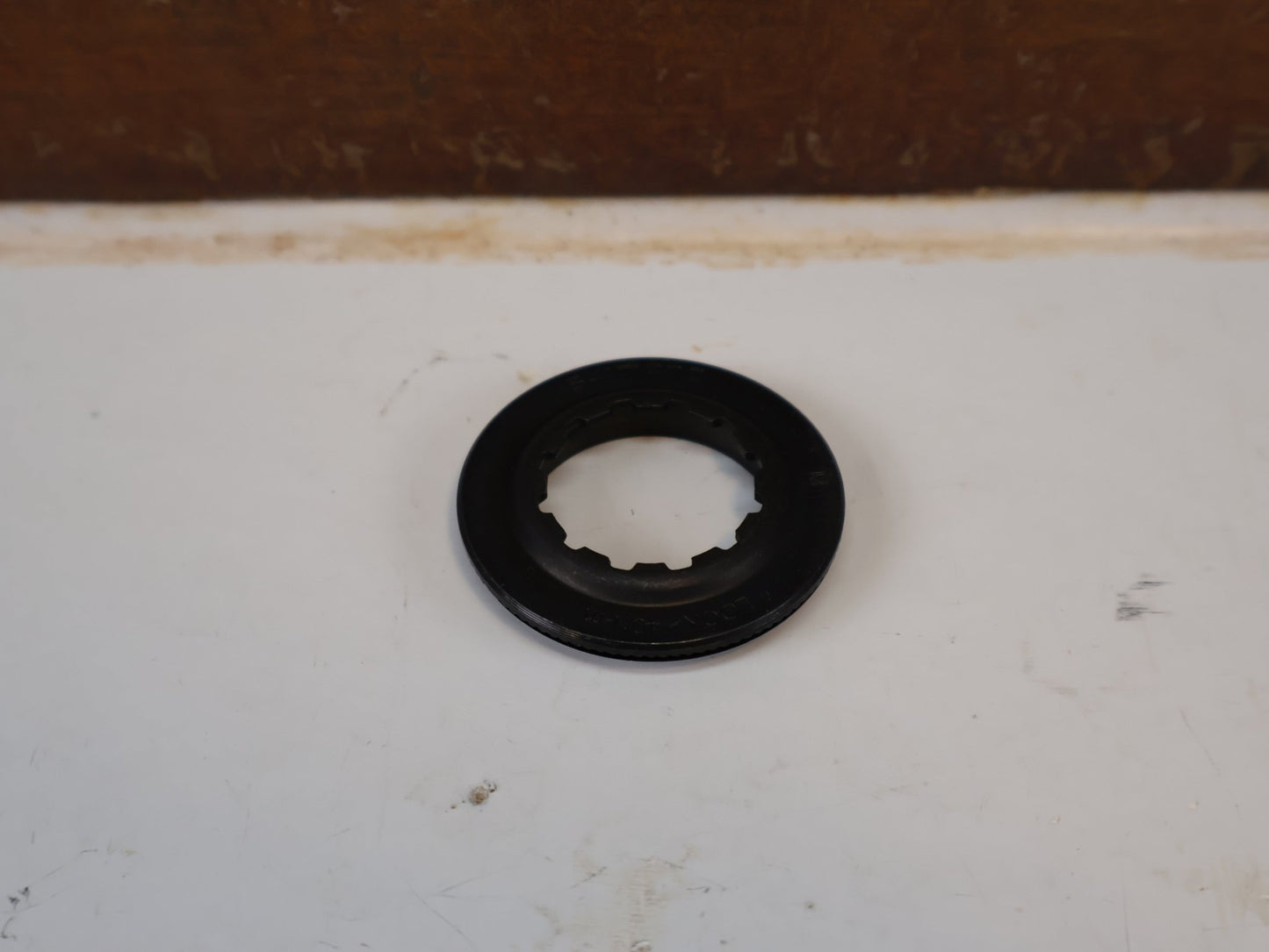 Bremsscheibe von Shimano, SHIMANO SLX SM-RT70 BREMSSCHEIBE 203MM / CENTERLOCK ICE-TECH MTB vor USEDBIKES-OB.DE Hintergrund
