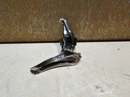 Schaltgruppen von Shimano, SHIMANO TIAGRA 4700 SCHALTGRUPPE / SCHEIBENBREMSE 2 x 10 FACH in variant_title vor USEDBIKES - OB.DE Hintergrund