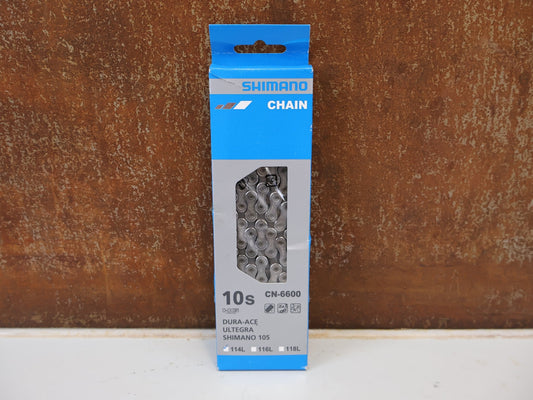 Kette von Shimano, SHIMANO ULTEGRA CN-6600 KETTE / 10-FACH / 114 GLIEDER / 3X10-FACH RENNRAD vor USEDBIKES-OB.DE Hintergrund