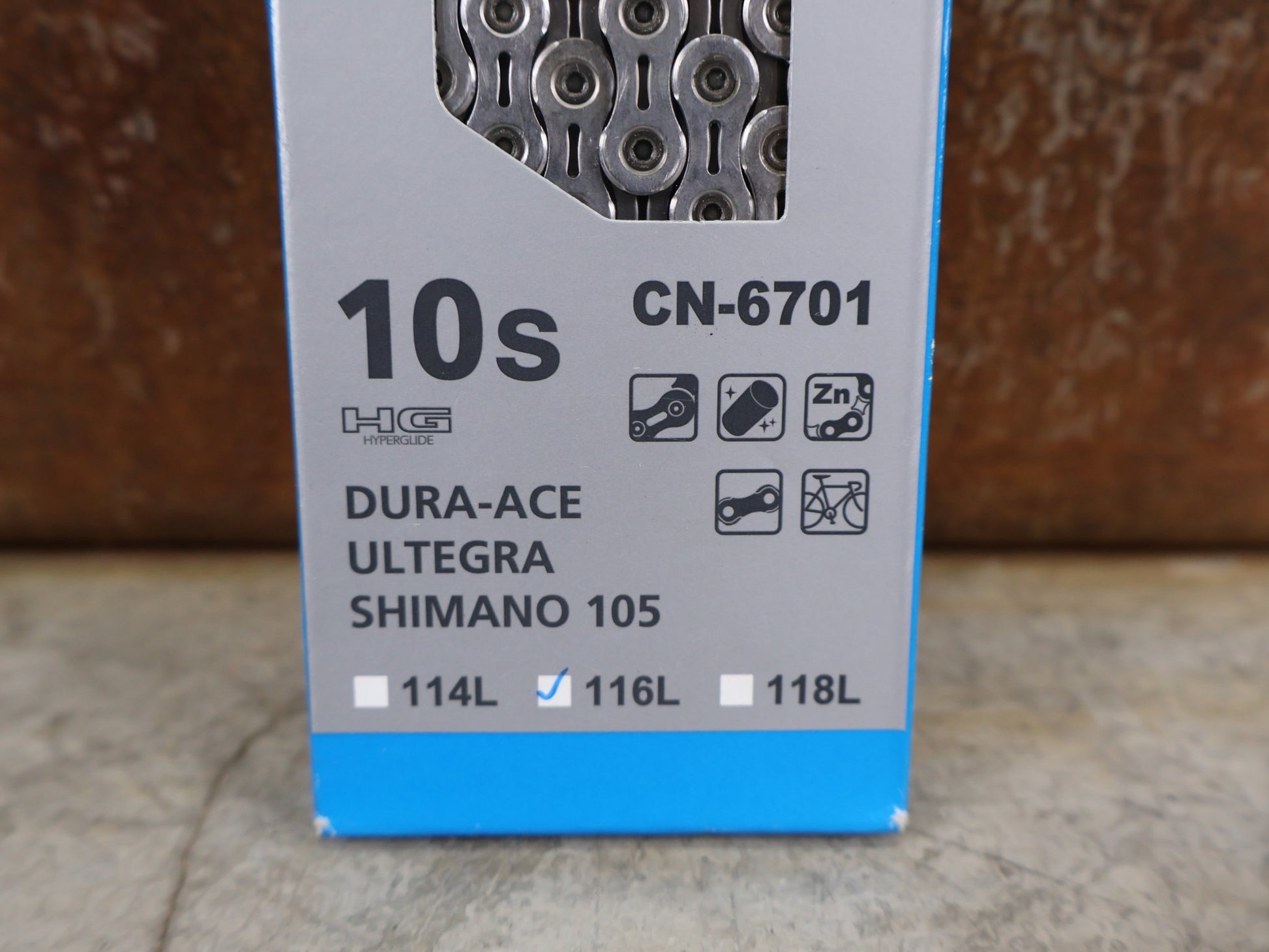Zubehör von Shimano, SHIMANO ULTEGRA CN - 6701 KETTE / 10 - FACH / 116 GLIEDER / 2X10 - FACH vor USEDBIKES - OB.DE Hintergrund