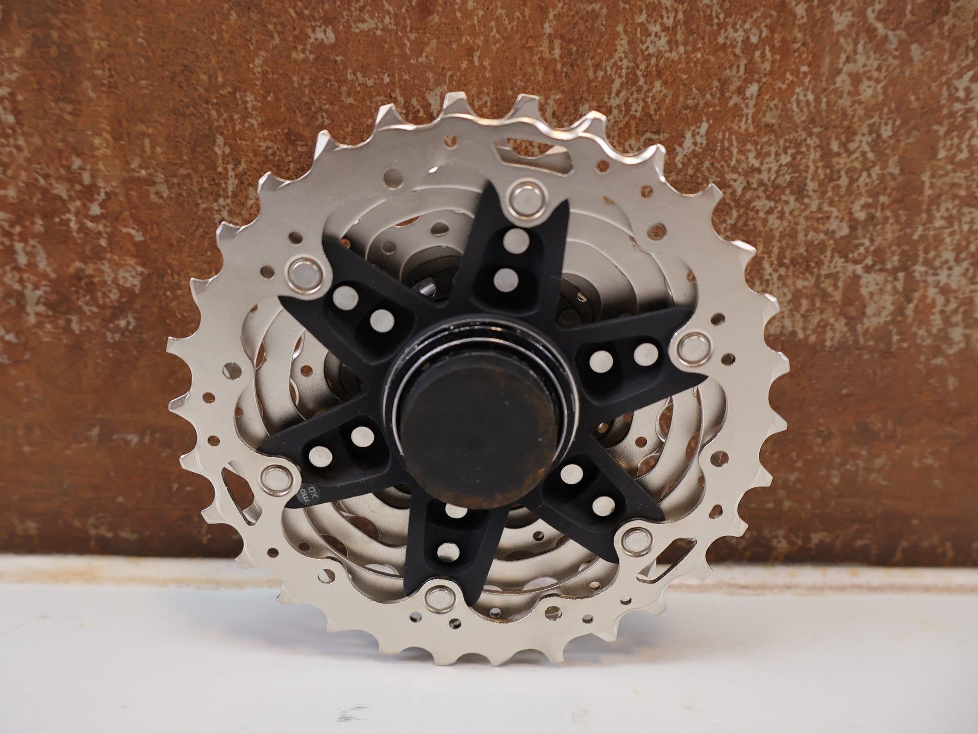 Kassette & Zahnkränze von Shimano, SHIMANO ULTEGRA CS-R8101 KASSETTE / 12-FACH 11-30Z ROAD DI2 HYPERGLIDE+ vor USEDBIKES-OB.DE Hintergrund