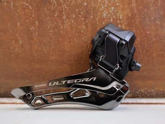 Schaltungsteile von Shimano, SHIMANO ULTEGRA DI2 FD R8150 UMWERFER ANLOET 2X12 FACH SCHWARZ vor USEDBIKES-OB.DE Hintergrund