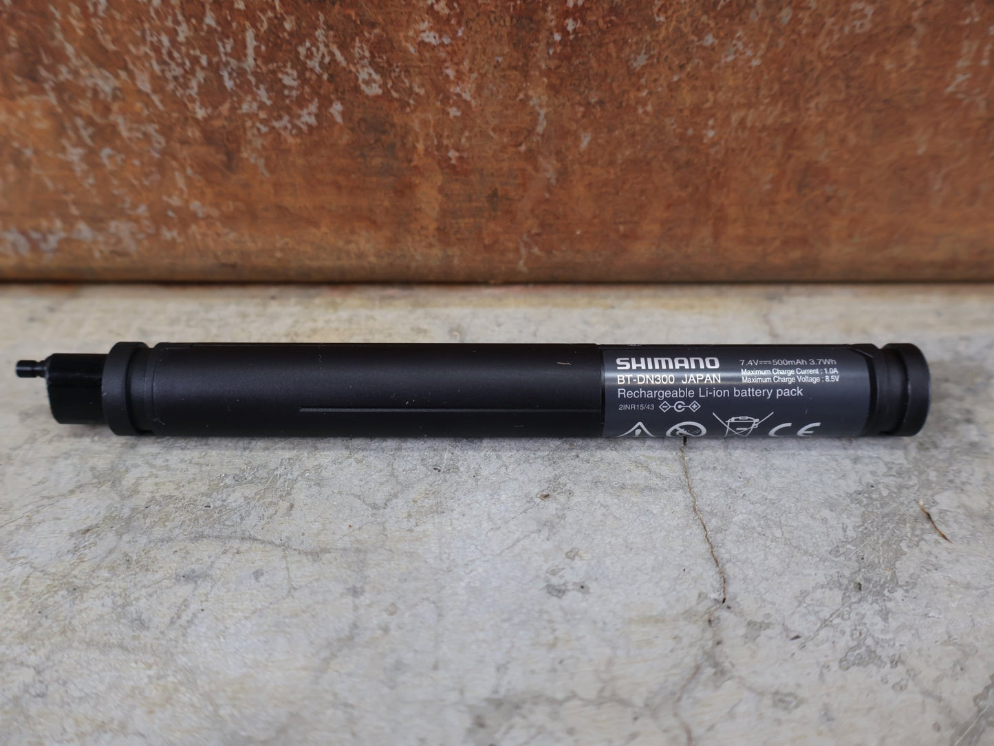 Schaltgruppen von Shimano, SHIMANO ULTEGRA DI2 R8170 / ELEKTRONISCHE SCHALTGRUPPE / 2X12 - FACH / DISC vor USEDBIKES - OB.DE Hintergrund