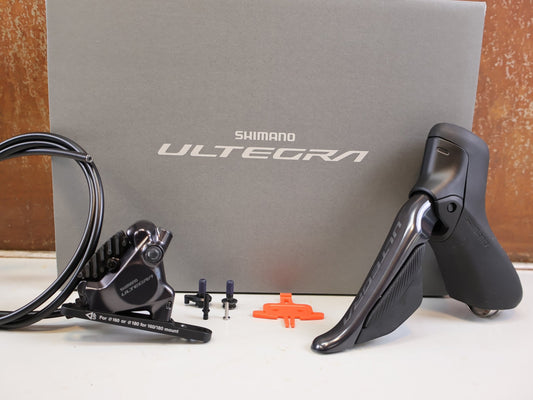 Brems-/ Schalthebel von Shimano, SHIMANO ULTEGRA DI2 ST R8170 BR R8170 SCHEIBENBREMSE VR ODER HR vor USEDBIKES-OB.DE Hintergrund