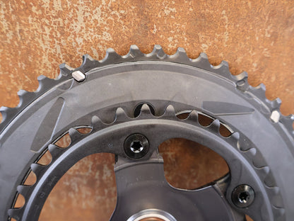 Kurbel von Shimano, SHIMANO ULTEGRA FC-R8100 KURBEL 52-36 170MM 12FACH vor USEDBIKES-OB.DE Hintergrund