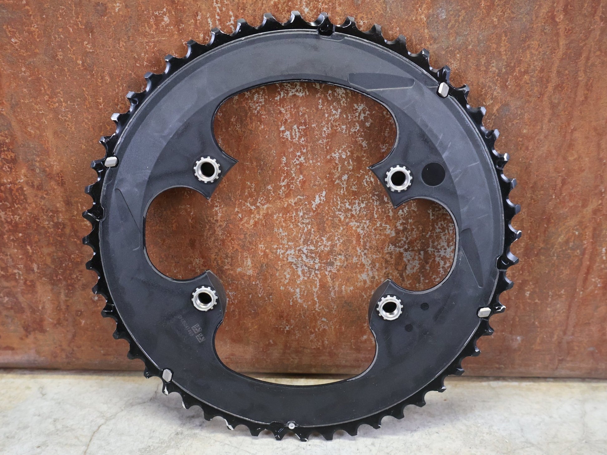 Kettenblatt von Shimano, SHIMANO ULTEGRA KETTENBLATT FC - 8100 / 52 ZÄHNE vor USEDBIKES - OB.DE Hintergrund