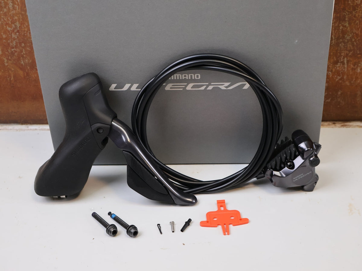 Schaltgruppen von Shimano, SHIMANO ULTEGRA R8100 POWERMETER GRUPPE 172.5MM 50-34 11-34 12F vor USEDBIKES-OB.DE Hintergrund