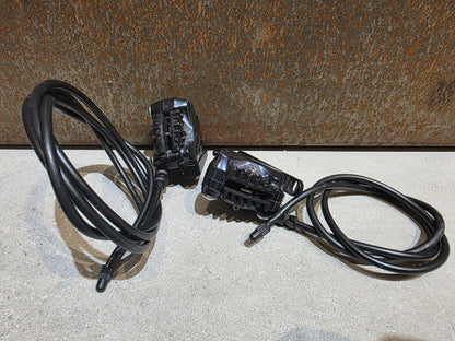 Brems - / Schalthebel von Shimano, SHIMANO ULTEGRA SCHALT - / BREMSE SET DISC ST - R8020 / BR - R8070 VORNE & HINTEN vor USEDBIKES - OB.DE Hintergrund