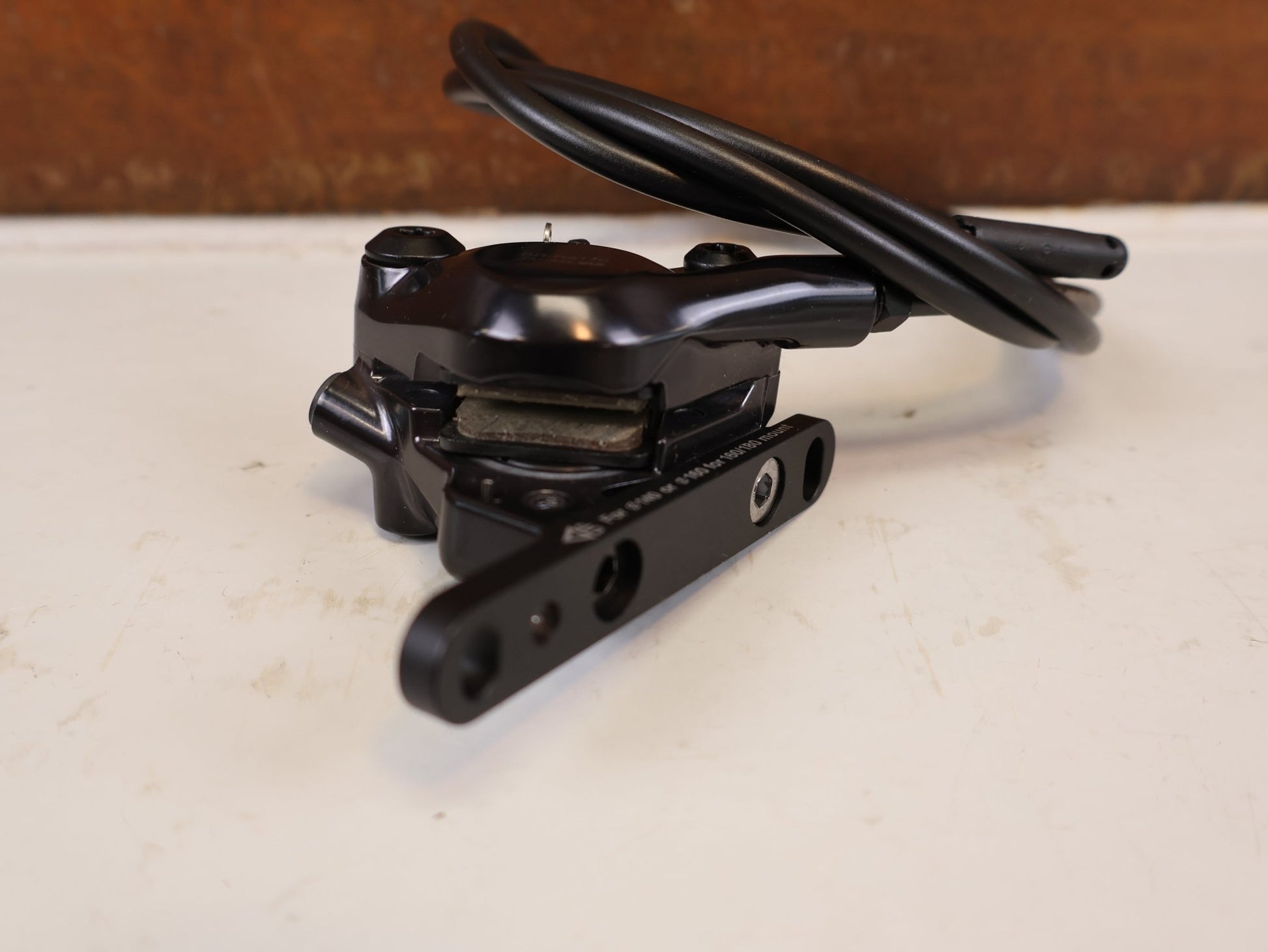 Brems-/ Schalthebel von Shimano, SHIMANO ULTEGRA ST-R8170 / BR-R8170 SCHEIBENBREMSE VORNE vor USEDBIKES-OB.DE Hintergrund