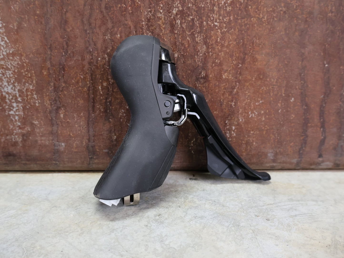 Brems - / Schalthebel von Shimano, SHIMANO ULTGERA SCHEIBENBREMSE ST - R8020 / BR - R8070 vor USEDBIKES - OB.DE Hintergrund