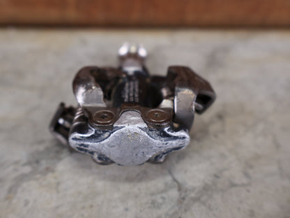 Pedale von Shimano, SHIMANO XTR PEDALE PD - M970 / PD - M – SPD / XC & MARATHON – 332 G (PAAR) vor USEDBIKES - OB.DE Hintergrund