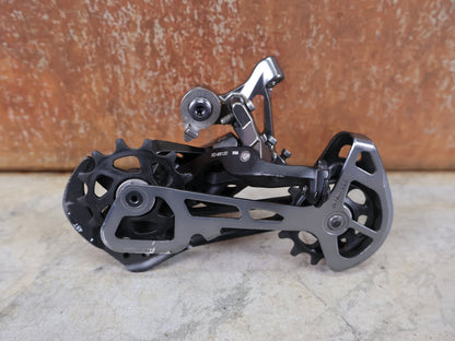 Kurbel von Shimano, SHIMANO XTR RD - M9120 - SGS SCHALTWERK / 12 - FACH – SHADOW+ / LANGER KÄFIG – 10–45 Z vor USEDBIKES - OB.DE Hintergrund