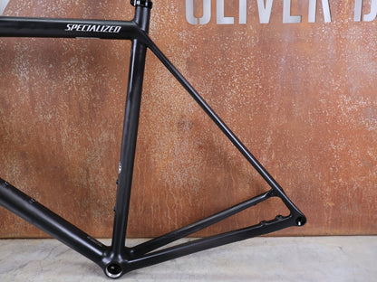 Rennradrahmen von Specialized, SPECIALIZED AETHOS COMP RAHMENSET – FACT 10R CARBON / DISC – GRÖSSE 61 vor USEDBIKES - OB.DE Hintergrund