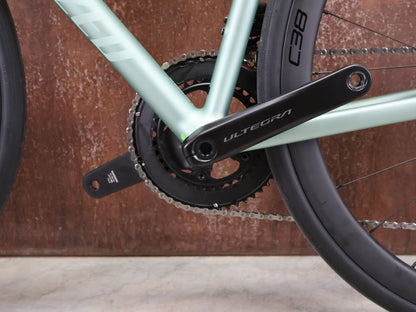 Rennrad von Specialized, SPECIALIZED AETHOS PRO CUSTOM / SHIMANO ULTEGRA DI2 / 54CM vor USEDBIKES - OB.DE Hintergrund