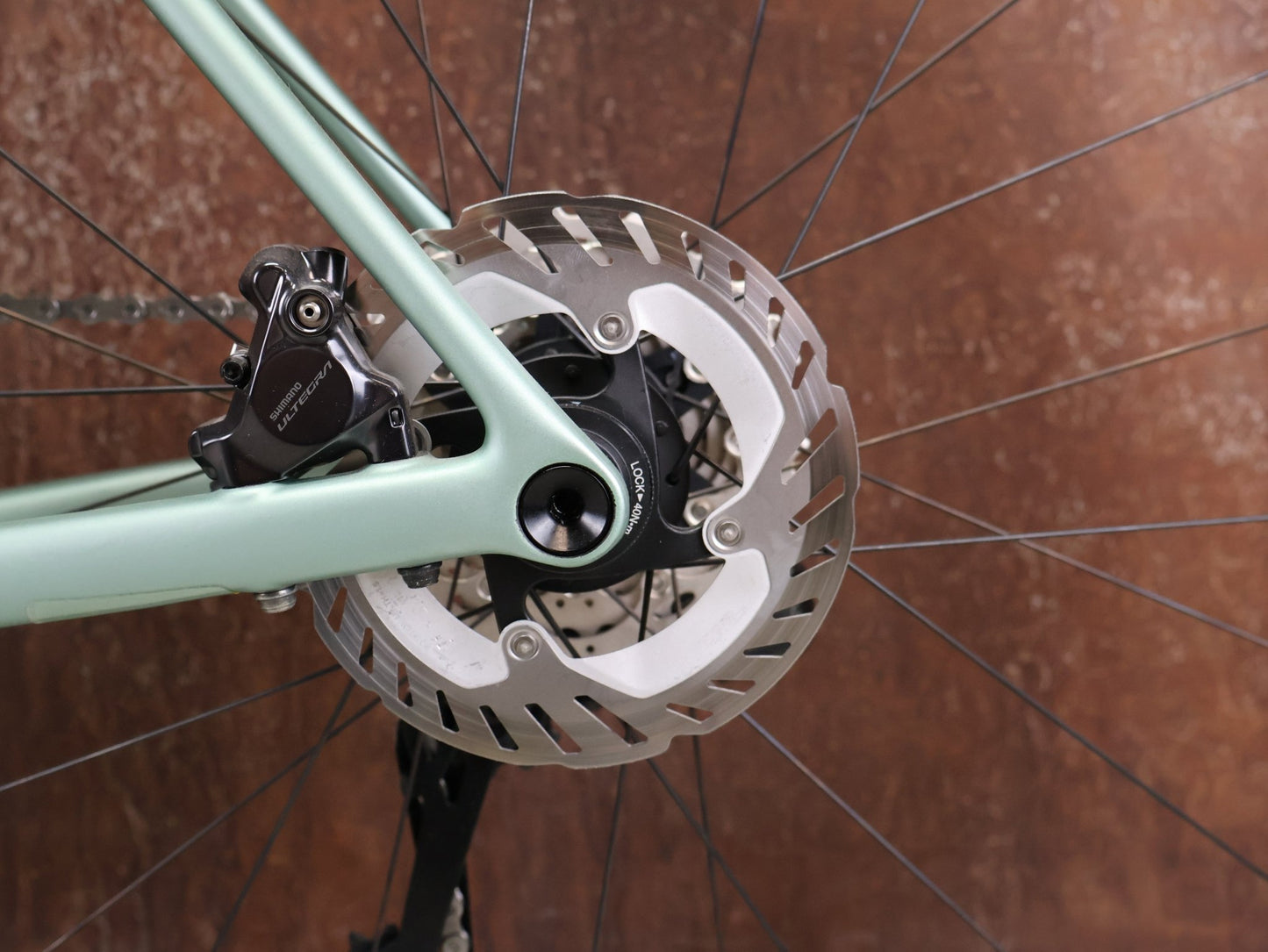 Rennrad von Specialized, SPECIALIZED AETHOS PRO CUSTOM / SHIMANO ULTEGRA DI2 / 54CM vor USEDBIKES - OB.DE Hintergrund