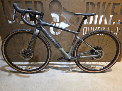 Gravel/Cyclocross von Specialized, SPECIALIZED DIVERGE CARBON CUSTOM / SRAM FORCE / X01 AXS / 52CM vor USEDBIKES - OB.DE Hintergrund