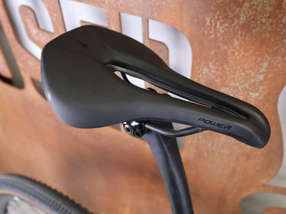 Gravel/Cyclocross von Specialized, SPECIALIZED DIVERGE EXPERT CARBON – GLOSS ARCTIC BLUE / SAND SPECKLE / TERRA COTTA / 61CM vor USEDBIKES - OB.DE Hintergrund