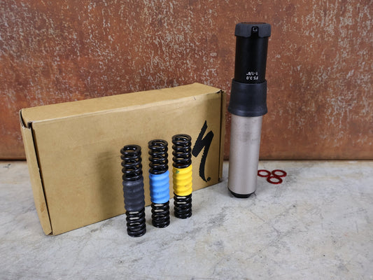 Zubehör von Specialized, SPECIALIZED FUTURE SHOCK 3.3 / 20 MM FEDERWEG – HYDRAULISCHE DRUCKSTUFE – TUNEBAR vor USEDBIKES - OB.DE Hintergrund