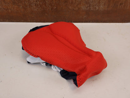 Hosen - BOH von Specialized, Specialized Grenke Auto Eder Red Bull BORA Trägerhose U19 vor USEDBIKES-OB.DE Hintergrund
