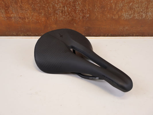 Sattel von Specialized, SPECIALIZED POWER ARC EXPERT SATTEL / 168 MM / HOLLOW TI vor USEDBIKES-OB.DE Hintergrund