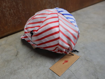 Caps - BOH von Specialized, SPECIALIZED RED BULL - BORA HANSGROHE CYCLING CAP TDF / MÜTZE vor USEDBIKES - OB.DE Hintergrund