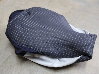 Hosen - BOH von Specialized, SPECIALIZED RED BULL - BORA HANSGROHE RACE BIB SHORT / KURZE TRÄGERHOSE vor USEDBIKES - OB.DE Hintergrund