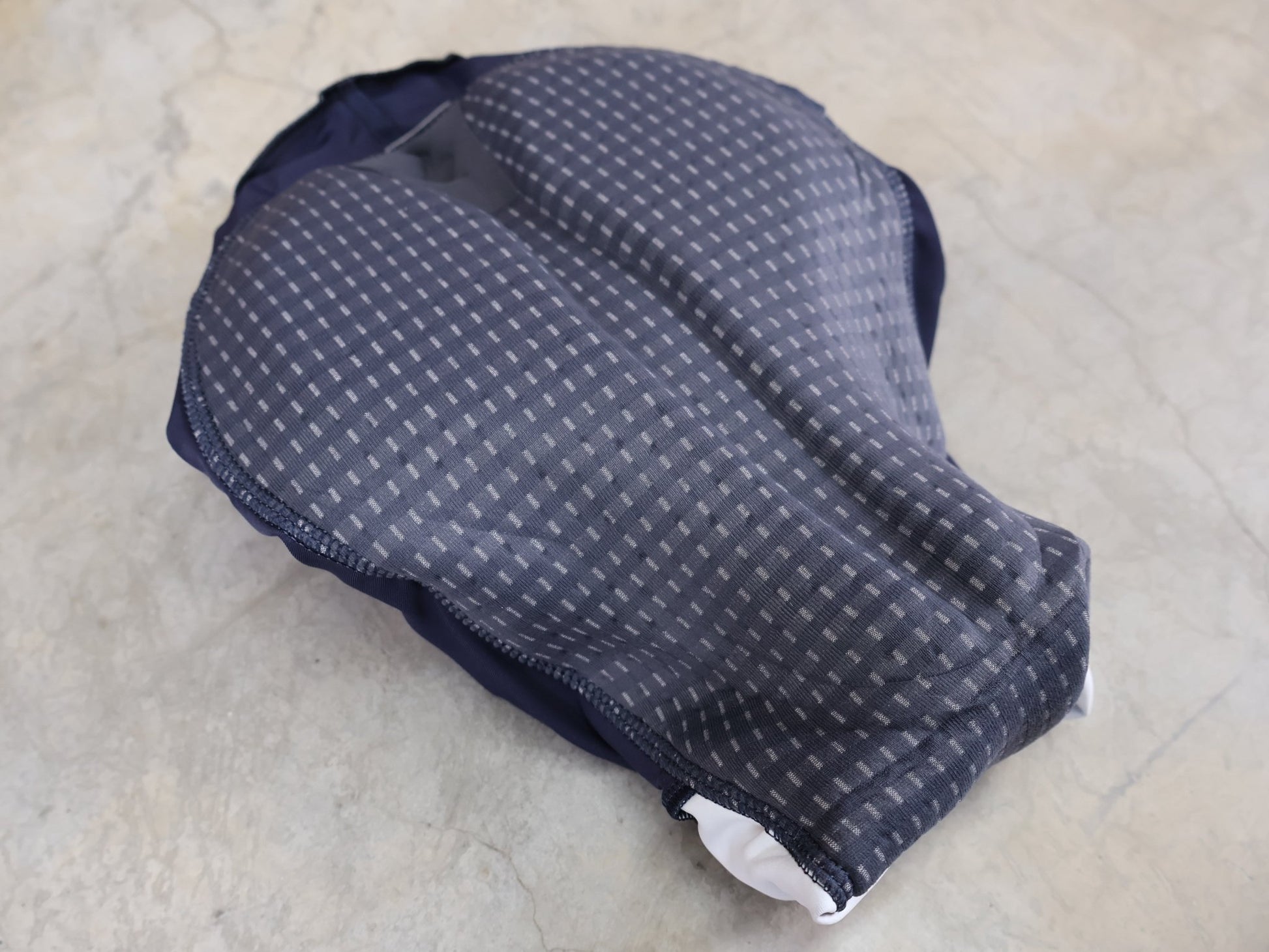 Hosen - BOH von Specialized, SPECIALIZED RED BULL - BORA HANSGROHE RACE BIB SHORT LEADER / KURZE TRÄGERHOSE vor USEDBIKES - OB.DE Hintergrund