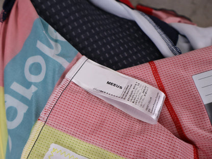 Anzug - BOH von Specialized, SPECIALIZED RED BULL - BORA HANSGROHE ROAD SKIN SUIT SS BELGIUM CHAMP / EINTEILER KURZ vor USEDBIKES - OB.DE Hintergrund