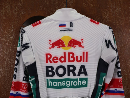 Langarm Trikot - BOH von Specialized, SPECIALIZED RED BULL - BORA HANSGROHE THERMAL JERSEY LS ROGLIČ / LANGARM TRIKOT vor USEDBIKES - OB.DE Hintergrund