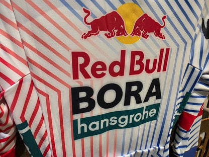 Langarm Trikot - BOH von Specialized, SPECIALIZED RED BULL - BORA HANSGROHE THERMAL JERSEY LS TDF / LANGARM TRIKOT vor USEDBIKES - OB.DE Hintergrund