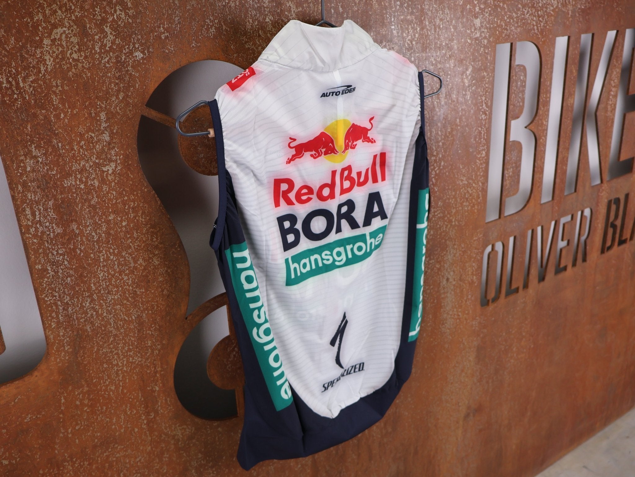 SPECIALIZED RED BULL - BORA HANSGROHE WIND VEST / VEST U23