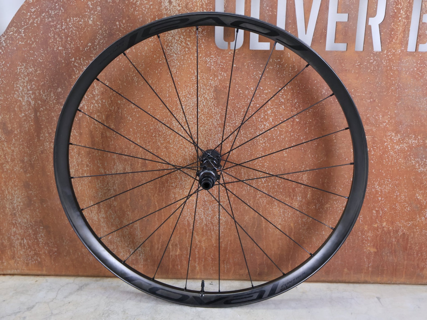 Laufrad/Laufradsatz von Bontrager, SPECIALIZED ROVAL CONTROL SL XC LAUFRADSATZ 29" – CARBON / SRAM XD vor USEDBIKES - OB.DE Hintergrund