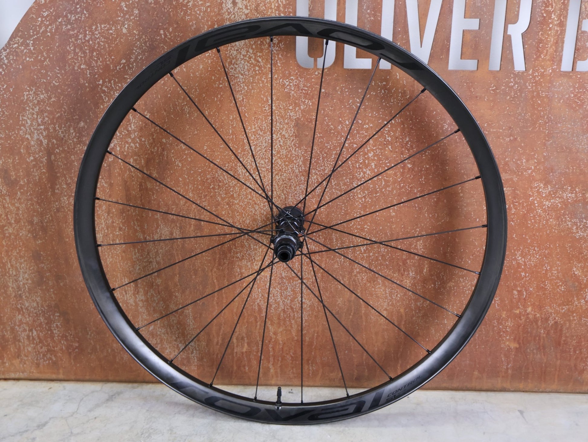 Laufrad/Laufradsatz von Bontrager, SPECIALIZED ROVAL CONTROL SL XC LAUFRADSATZ 29" – CARBON / SRAM XD vor USEDBIKES - OB.DE Hintergrund