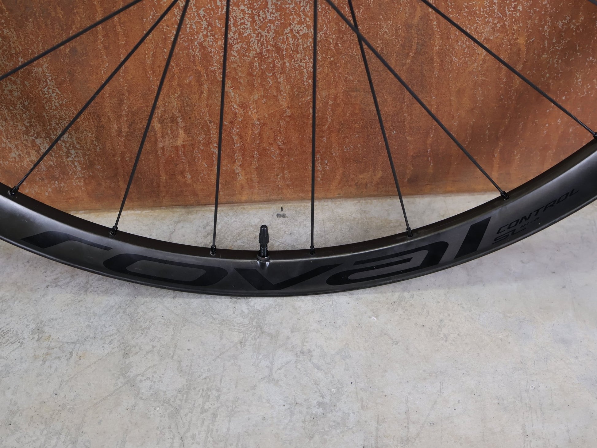 Laufrad/Laufradsatz von Bontrager, SPECIALIZED ROVAL CONTROL SL XC LAUFRADSATZ 29" – CARBON / SRAM XD vor USEDBIKES - OB.DE Hintergrund