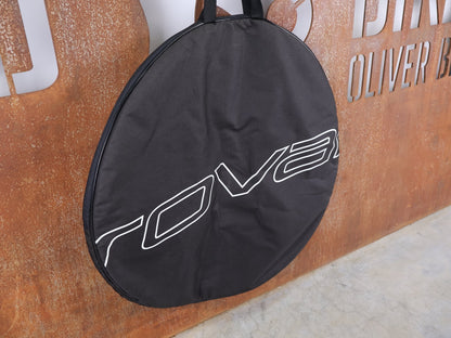 Taschen & Rucksäcke von Specialized, SPECIALIZED ROVAL LAUFRADTASCHE – 26" / 700C vor USEDBIKES - OB.DE Hintergrund