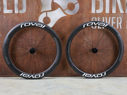 Laufrad/Laufradsatz von Specialized, SPECIALIZED ROVAL RAPIDE CLX II LAUFRADSATZ DISC vor USEDBIKES - OB.DE Hintergrund