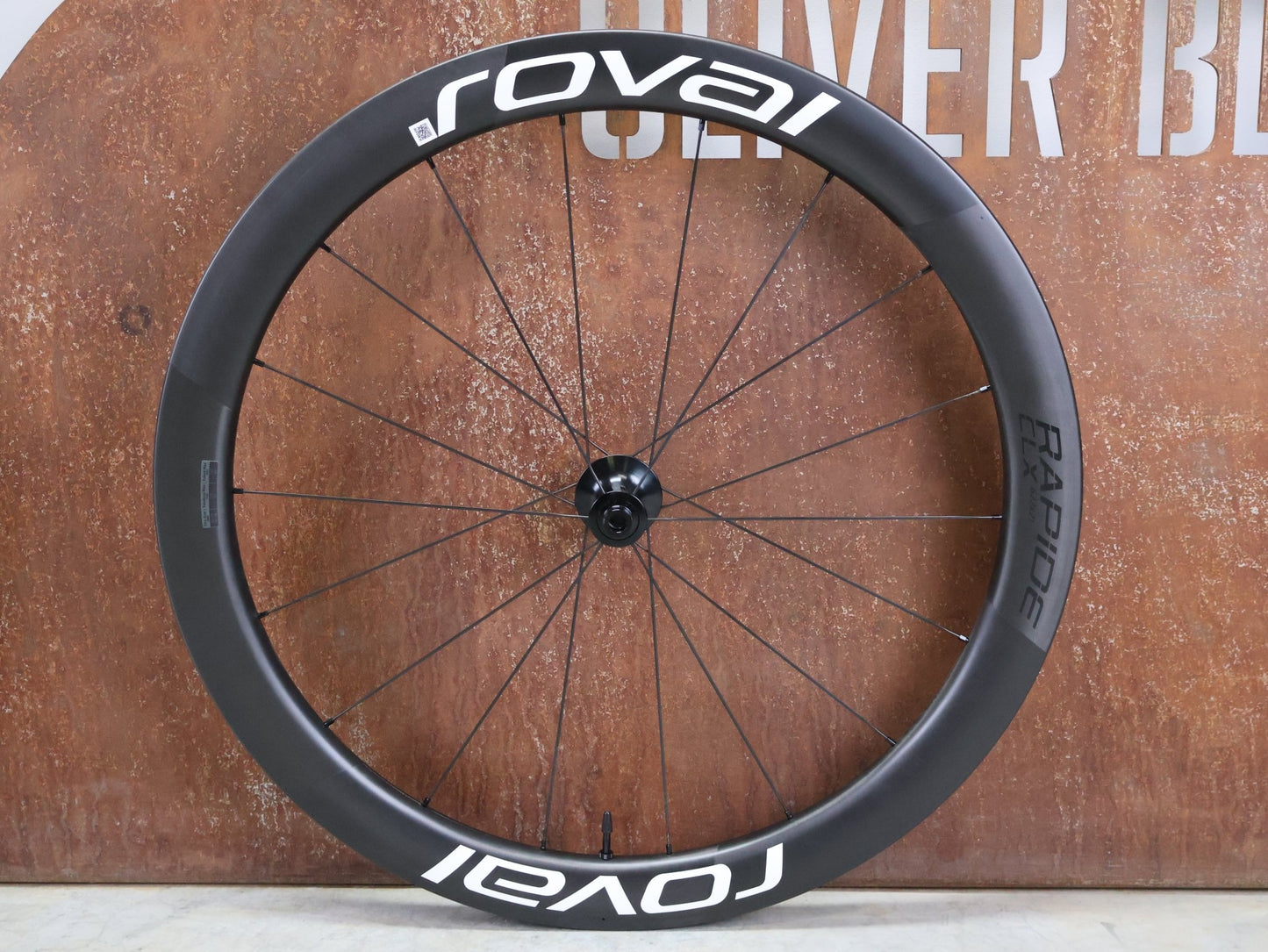 Laufrad/Laufradsatz von Specialized, SPECIALIZED ROVAL RAPIDE CLX II LAUFRADSATZ DISC vor USEDBIKES - OB.DE Hintergrund