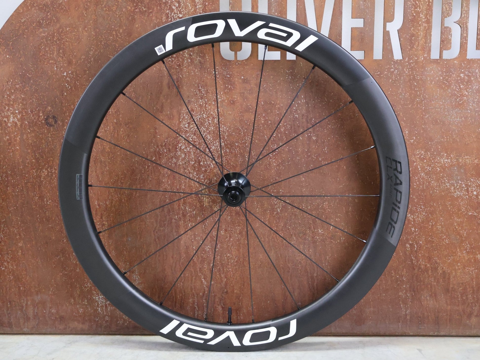 Laufrad/Laufradsatz von Specialized, SPECIALIZED ROVAL RAPIDE CLX II LAUFRADSATZ DISC vor USEDBIKES - OB.DE Hintergrund