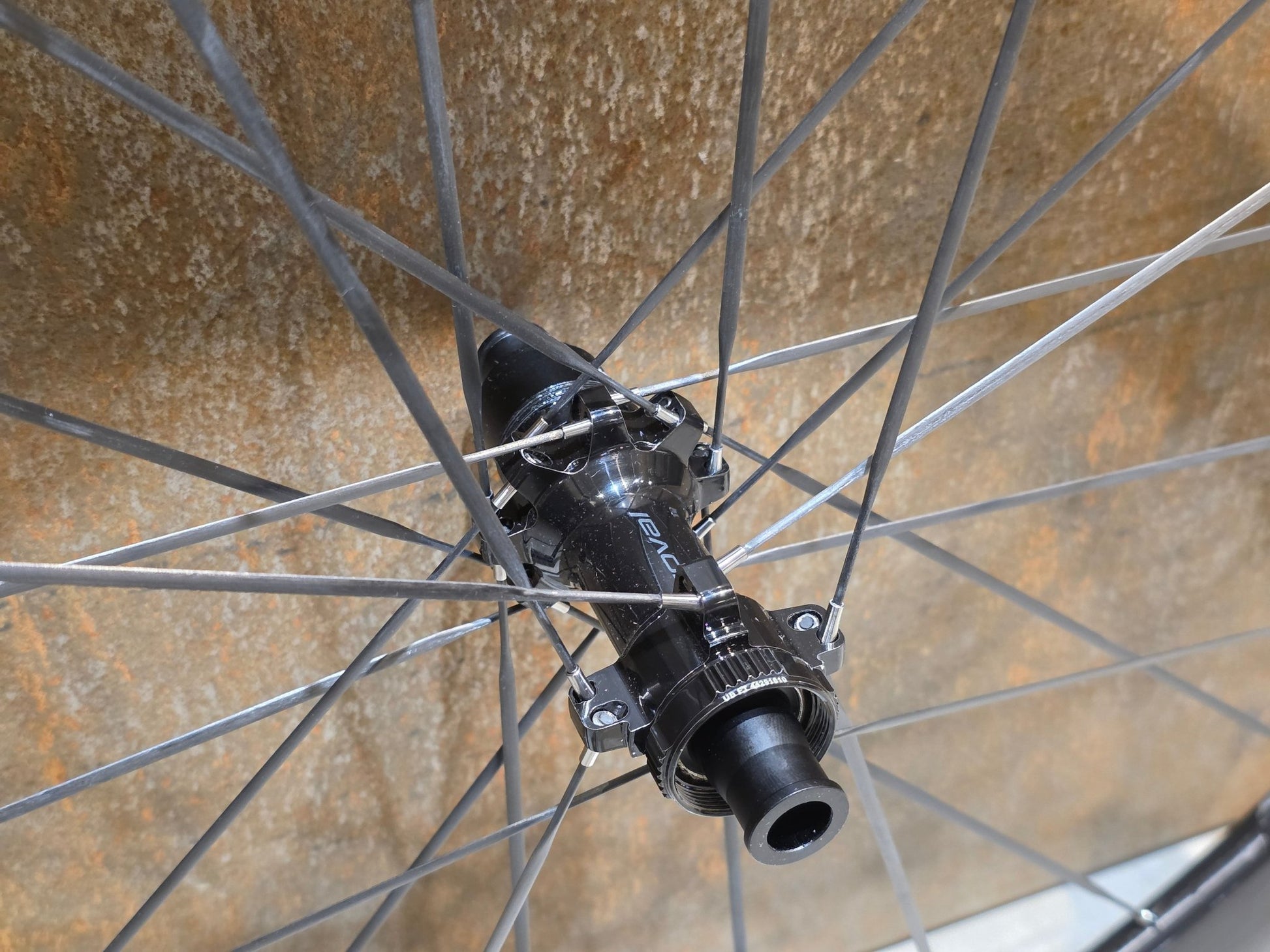 Laufrad/Laufradsatz von Specialized, SPECIALIZED ROVAL RAPIDE CLX III CARBON LAUFRADSATZ vor USEDBIKES - OB.DE Hintergrund