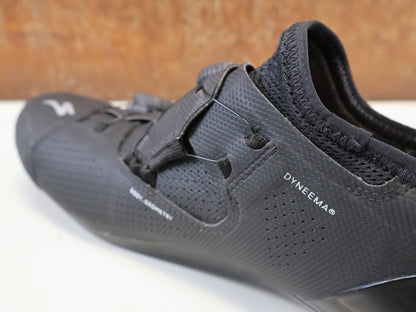 RR-Herrenschuhe von Specialized, SPECIALIZED S-WORKS ARES / RENNRADSCHUHE / GR. 42 / CARBON / SCHWARZ vor USEDBIKES-OB.DE Hintergrund