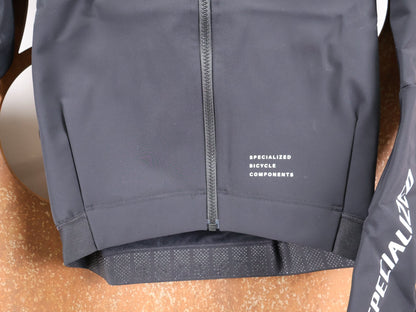 Langarm Trikot - BOH von Specialized, SPECIALIZED S - WORKS INSULATED SOFTSHELL JACKET / WINTERJACKE vor USEDBIKES - OB.DE Hintergrund