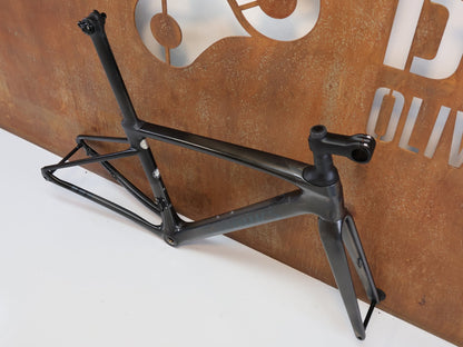 Rennradrahmen von Specialized, SPECIALIZED S-WORKS ROUBAIX FRAMESET / SAGAN COLLECTION 180 VON 200 / 49CM vor USEDBIKES-OB.DE Hintergrund