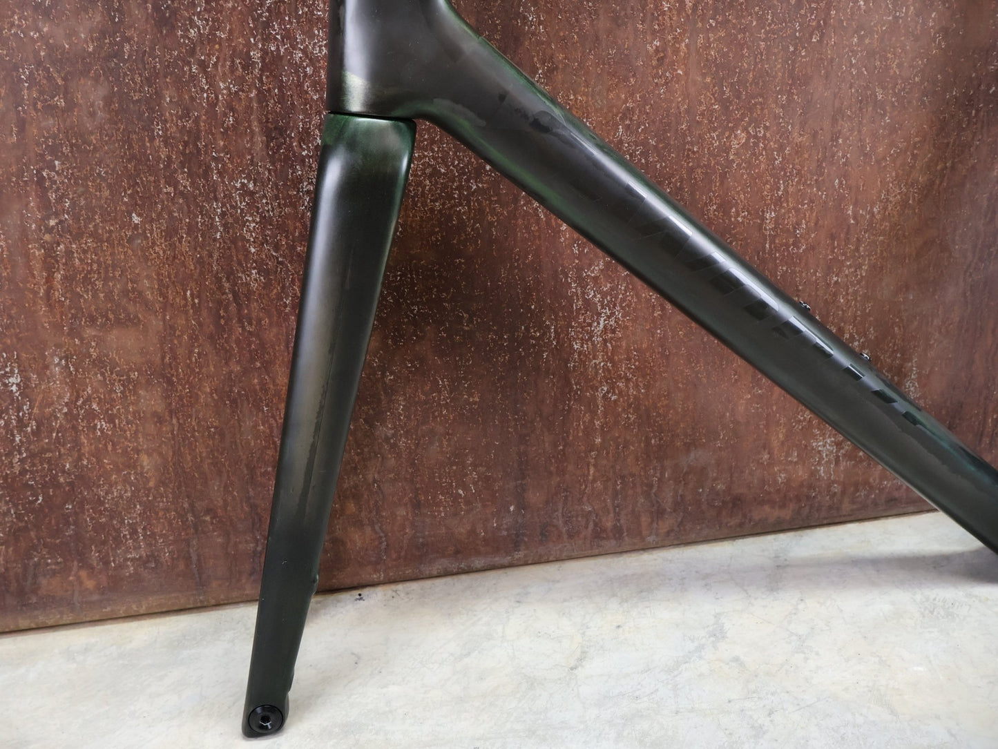 Rennradrahmen von Specialized, SPECIALIZED S - WORKS TARMAC SL7 RAHMENSET / DISC / 56CM vor USEDBIKES - OB.DE Hintergrund