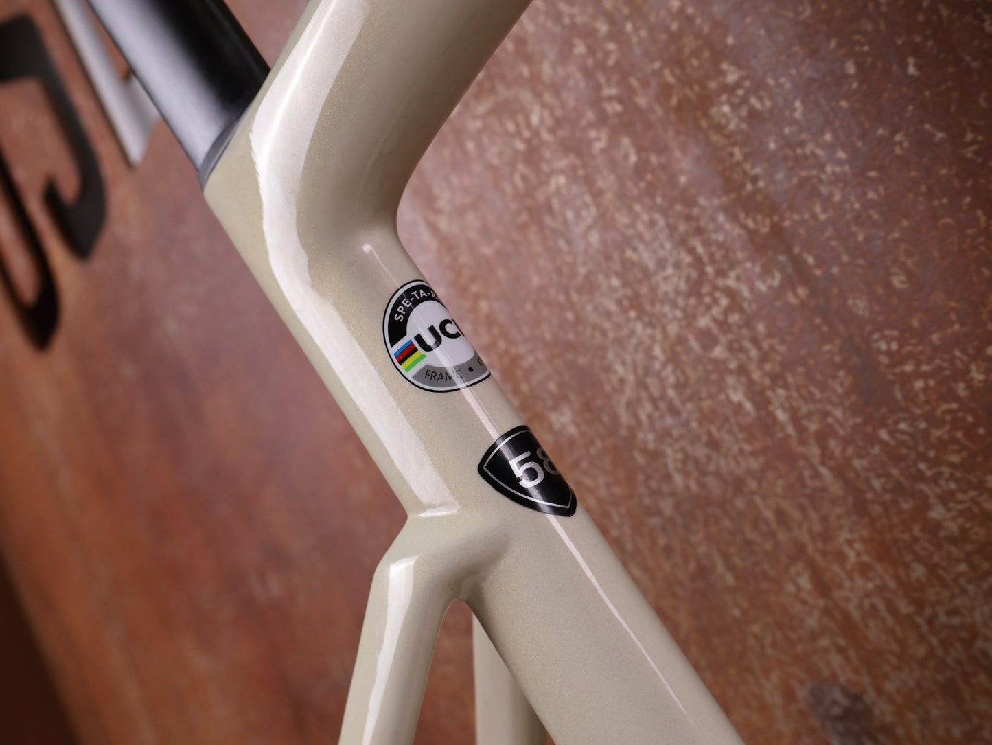 Rennradrahmen von Specialized, SPECIALIZED S - WORKS TARMAC SL7 RAHMENSET / FACT 12R CARBON – MY2022 – 58CM vor USEDBIKES - OB.DE Hintergrund