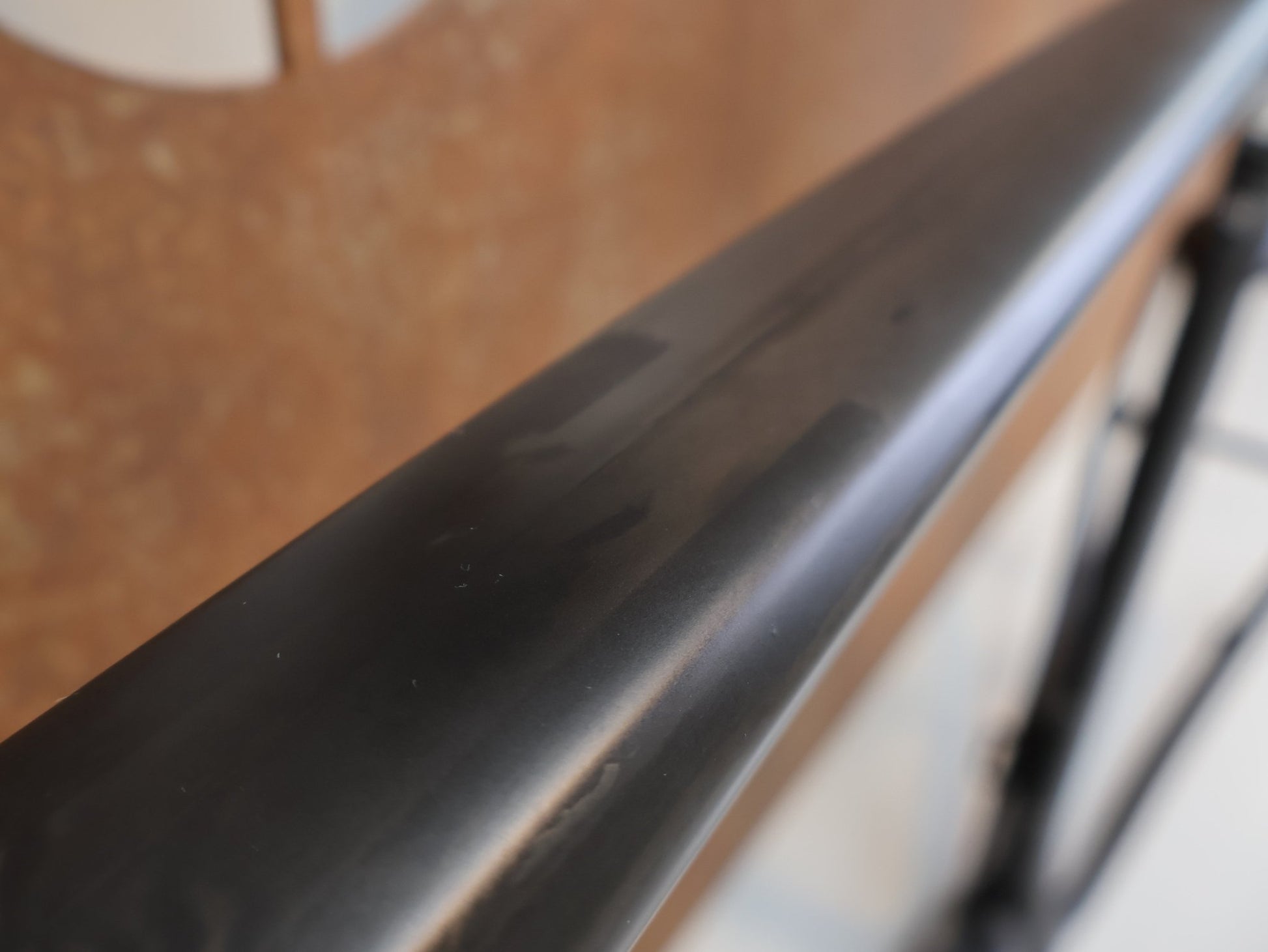 Rennradrahmen von Specialized, SPECIALIZED S - WORKS VENGE FRAMESET / MY20 / GRÖSSE 58 / SATIN CARBON / BASTLERWARE vor USEDBIKES - OB.DE Hintergrund