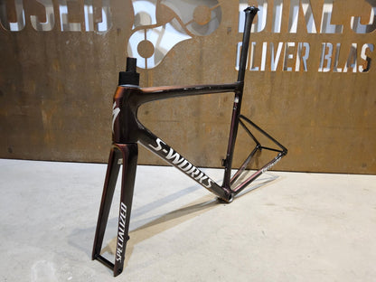 Rennradrahmen von Specialized, SPECIALIZED SWORKS TARMAC SL8 RAHMENSET / DISC / 56CM vor USEDBIKES - OB.DE Hintergrund