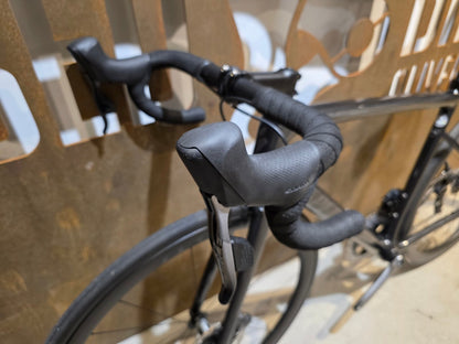 Rennrad von Specialized, SPECIALIZED TARMAC SL 6 SPORT / CUSTOMBUILD / 54CM vor USEDBIKES - OB.DE Hintergrund