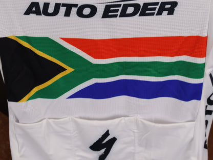 Kurzarm Trikot - BOH von Specialized, SPECIALIZED TGA ROOKIES OF RED BULL - BORA HANSGROHE RACE JERSEY SS / SOUTH AFRICA CHAMPION vor USEDBIKES - OB.DE Hintergrund