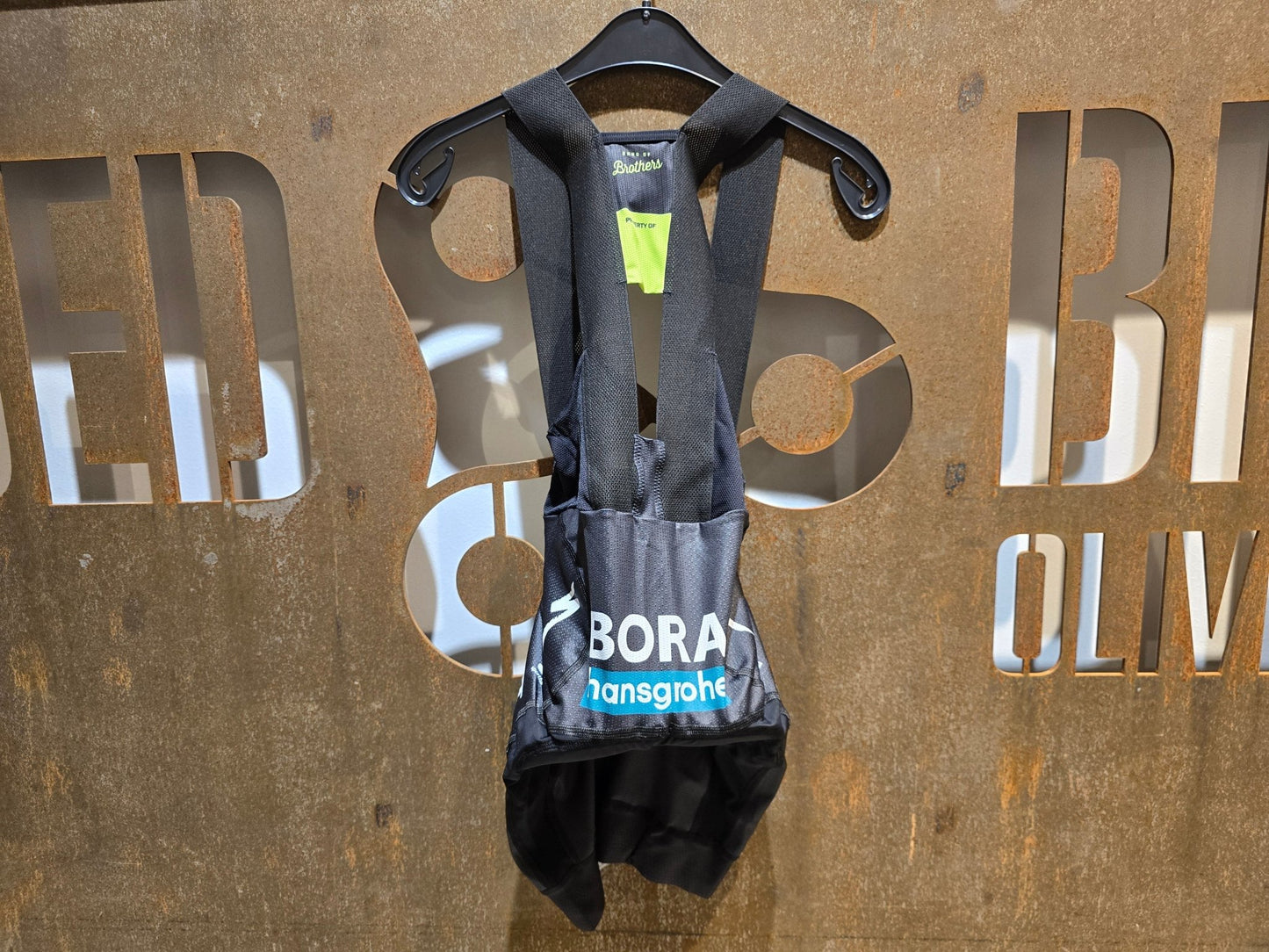 Hosen - BOH von Sportful, SPORTFUL BORA HANSGROHE BOH LTD BIBSHORT / KURZE HOSE / LEADER BLACK in variant_title vor USEDBIKES - OB.DE Hintergrund